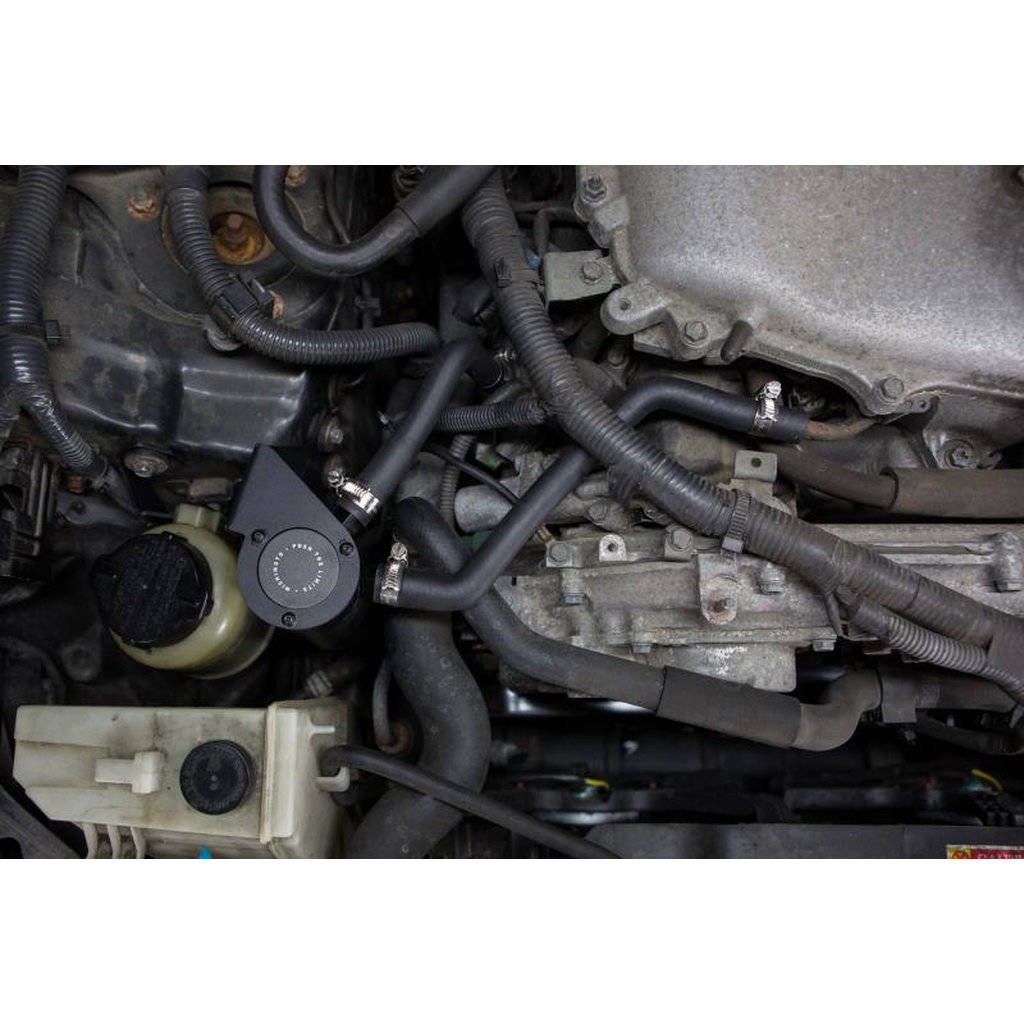 MISHIMOTO MMBCC-350Z-03PBE NISSAN 350Z 2003-2006/INFINITI G35 2004-2007 VQ35DE PCV-Side Direct Fit Photo-4