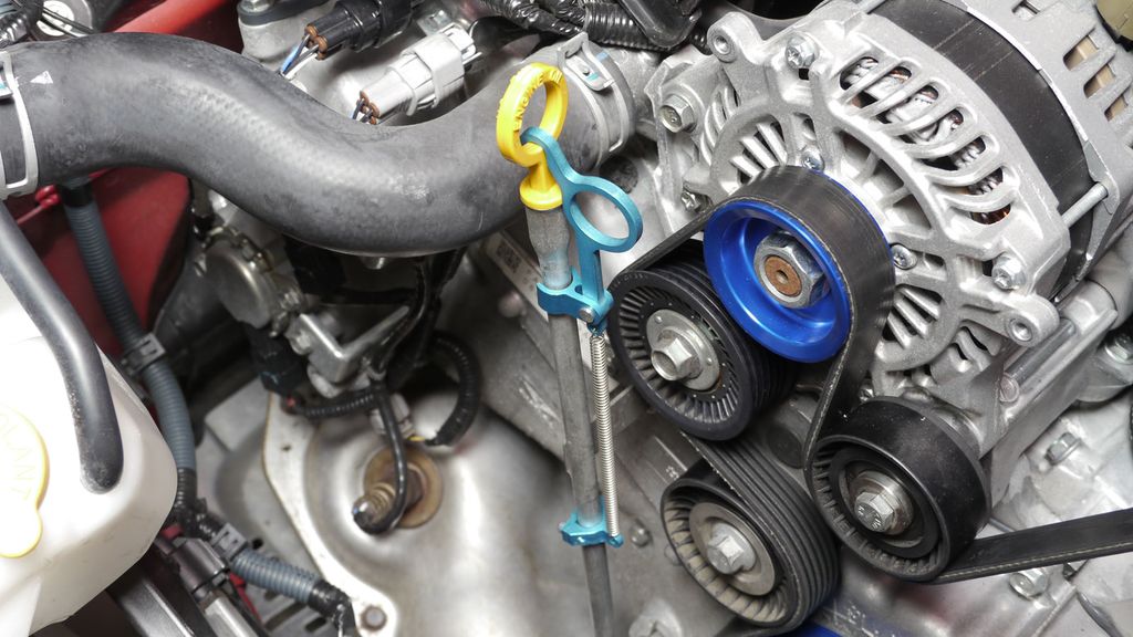 CUSCO 965 730 E Aluminium oil level gauge stopper for TOYOTA GT86/GR86, SUBARU BRZ Photo-1