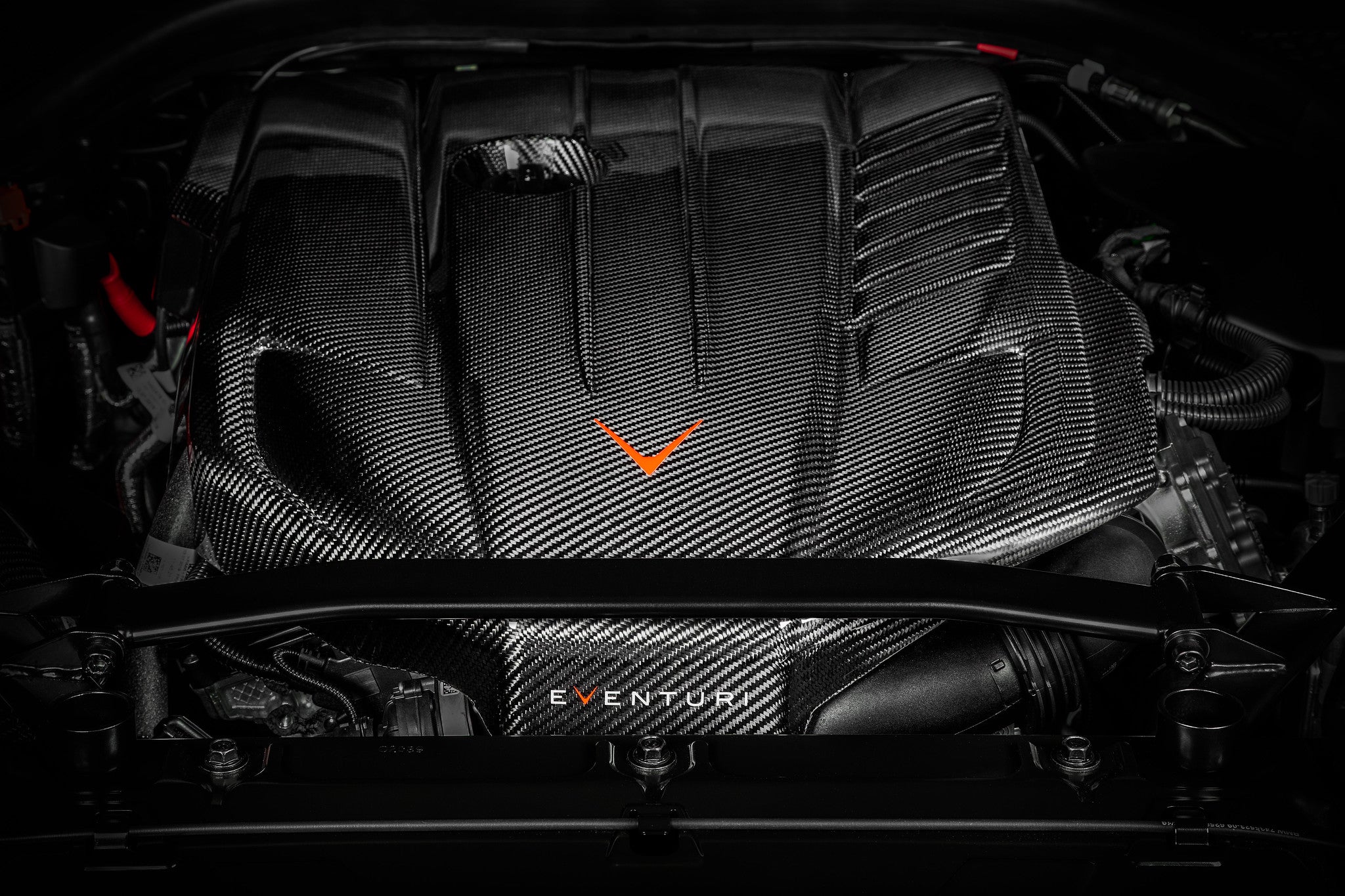 EVENTURI EVE-A90-CF-ENG Engine Cover (Carbon) for TOYOTA Supra MK5 A90 Photo-3