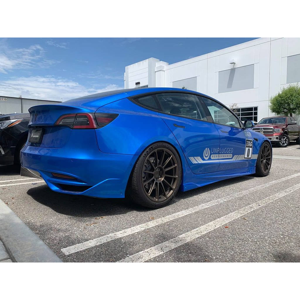 UNPLUGGED PERFORMANCE UP-M3-303-2.1 Ascension Side Skirts, Autoclaved Dry Carbon, Gloss Clear for TESLA Model 3 Photo-4