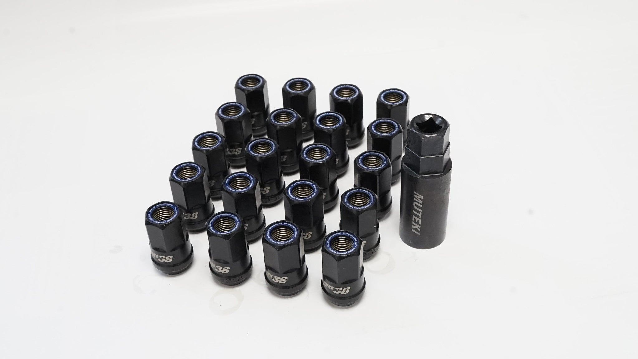 MUTEKI HR3806BU Lug nuts kit HR38 12X1.50 38mm Black Chrome/Blue Ring (Open End) Photo-0