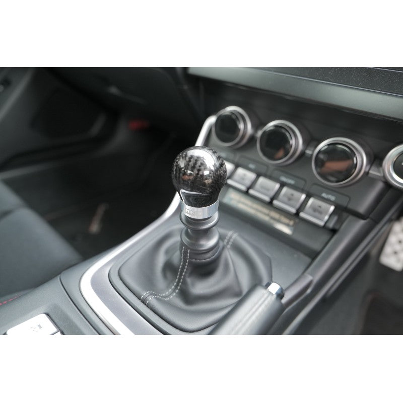 HKS 51999-AT001 Shift Knob (Carbon) for SUBARU BRZ (ZC6/ZD8) / TOYOTA GR86 (ZN8) / TOYOTA GT86 (ZN6) 2012- Photo-3