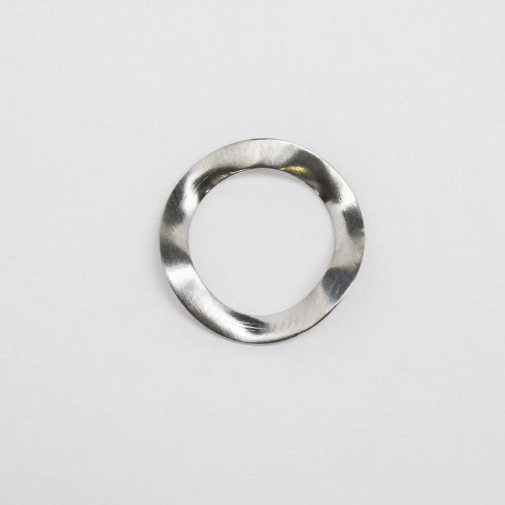 WILWOOD 240-7628 Washer,3-Wave,.559/.565 Odx.389/.395 Idx .010 Thk,.065/.080 Free Ht,Stainless Stl Photo-0