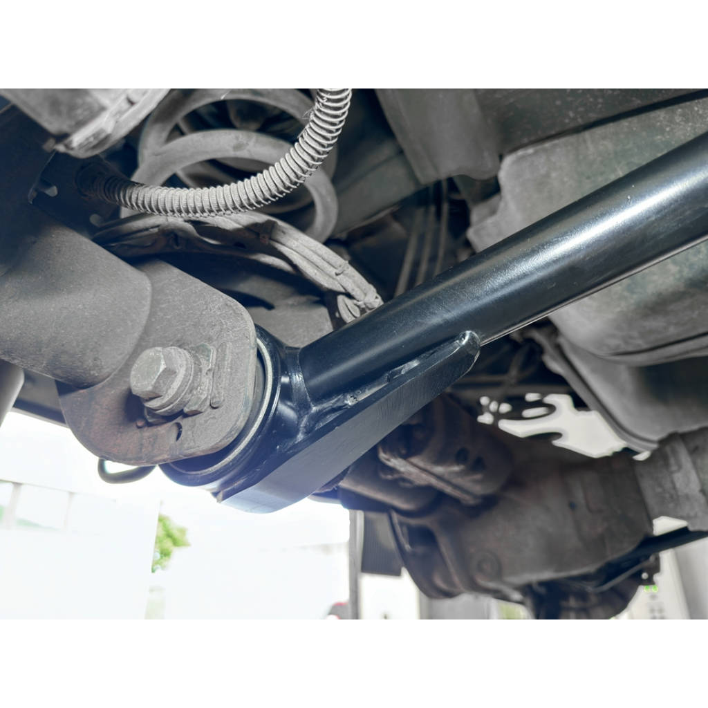 HARDRACE Q1393 Rear Lower Arm (Harden Rubber + Pillow Ball) 2pcs for MERCEDES-BENZ G-Class (W463A) 2019-2024 Photo-8