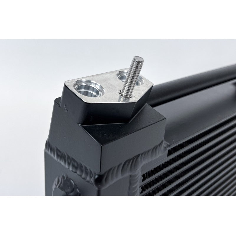 CSF 8275 High-Performance Oil Cooler for BMW M5 (E60) / M6 (E63/E64) 2006-2010 Photo-3