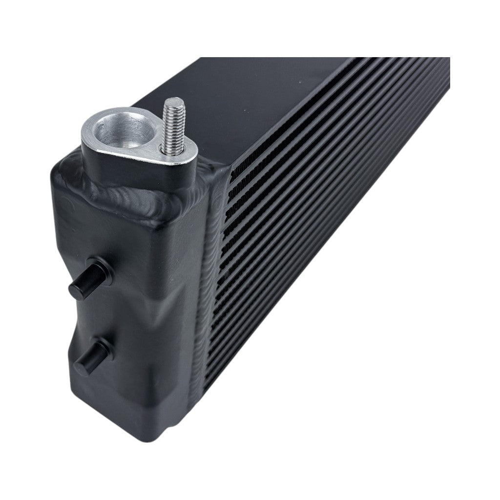 CSF 8317 High-Performance Engine Oil Cooler for BMW M5 (G90 / F90 / F10) / M6 (F06 / F12 / F13) / M8 (F91 / F92 / F93) Photo-3