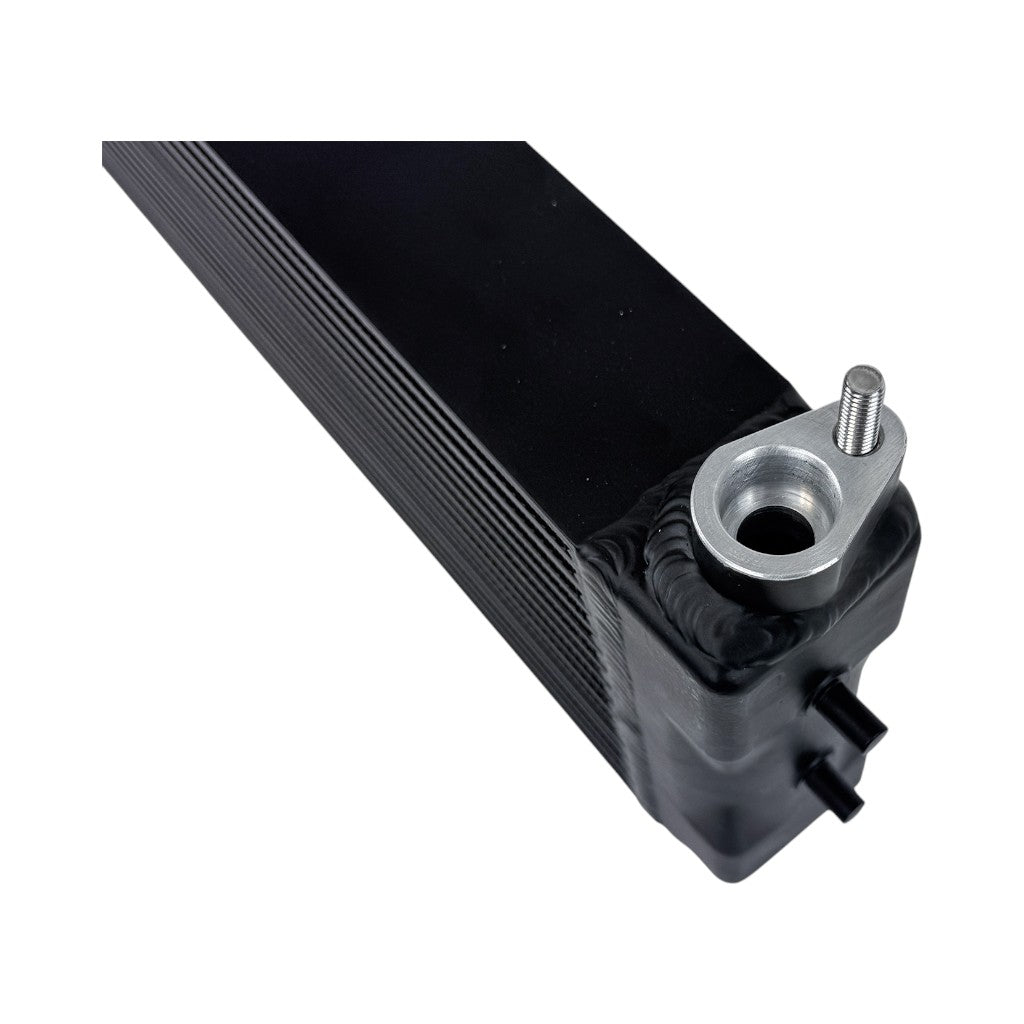 CSF 8317 High-Performance Engine Oil Cooler for BMW M5 (F90 / F10) / M6 (F06 / F12 / F13) / M8 (F91 / F92 / F93) Photo-4