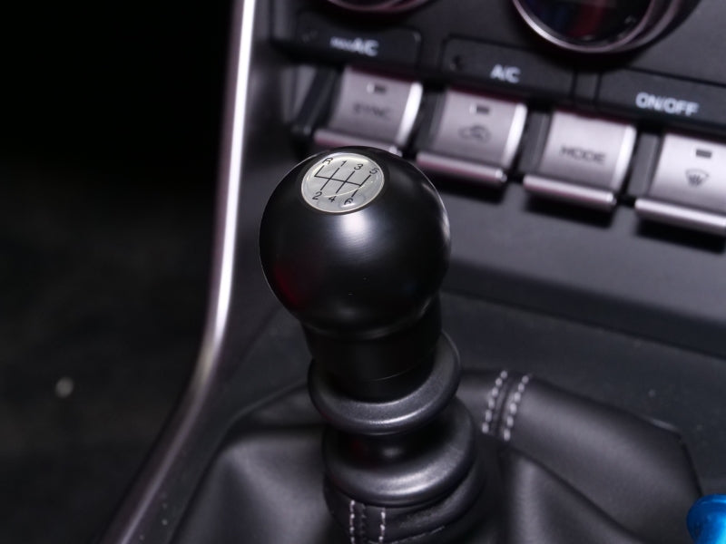 CUSCO 951 760 BW Sports shift knob for TOYOTA PRIUS ALPHA ZVW41 Photo-1