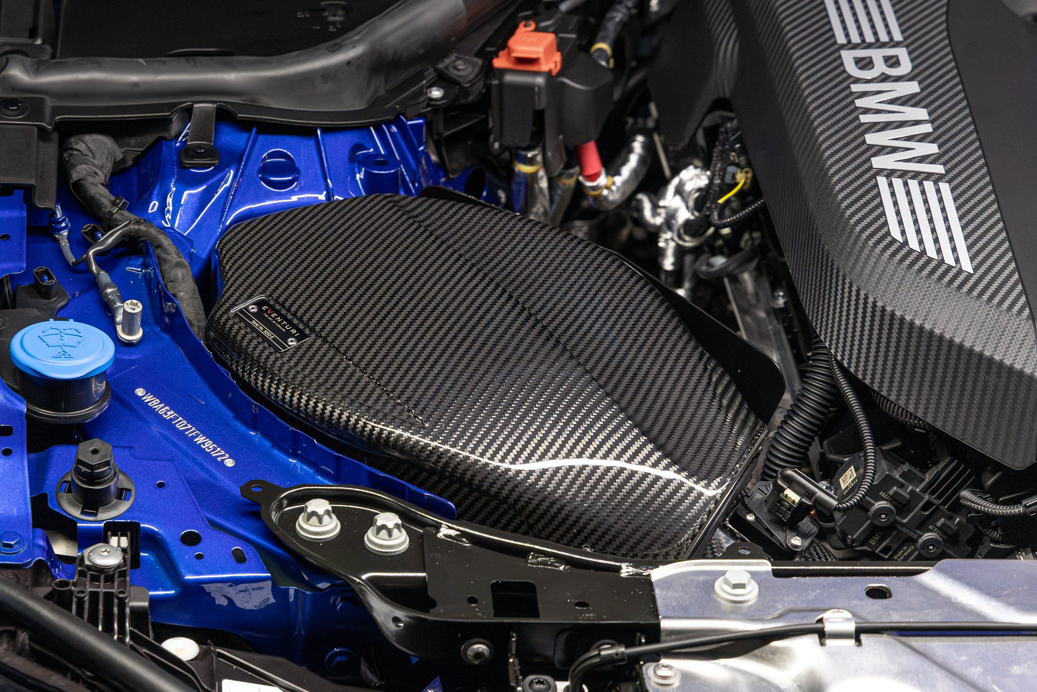 EVENTURI EVE-G20B58N2-CF-INT Air Intake System (Carbon) for BMW M340i (G20 / G21) / M440i (G22 / G23 / G26) 2025- Photo-9