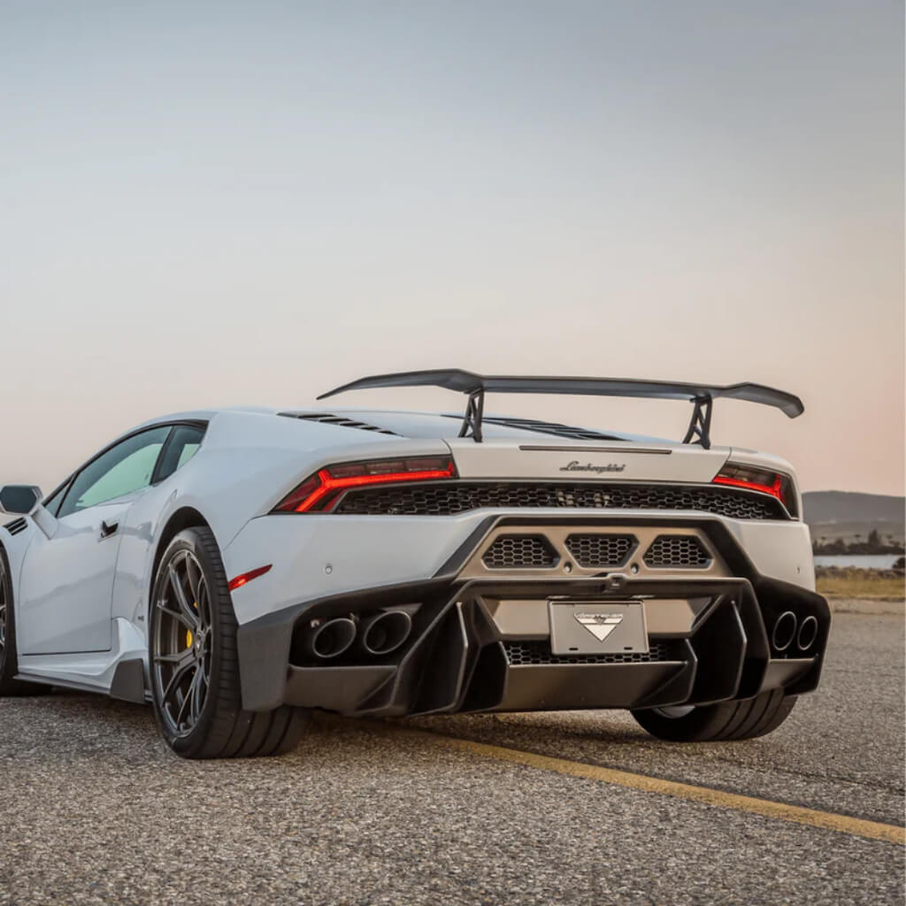 VORSTEINER 0920LOV Rear Bumper with Rear Diffuser NOVARA EDIZIONE (Gloss Carbon) for LAMBORGHINI Huracan LP610-4 / LP580-2 Photo-6