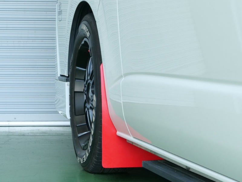 CUSCO 918 851 FR Mud Flaps Front (red) for TOYOTA Hiace (GDH201V) 2004- Photo-1 