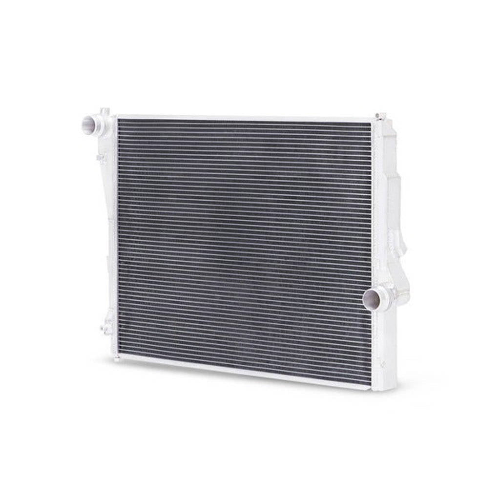 MISHIMOTO MMRAD-E46-323 BMW E46 Non-M Performance Aluminum Radiator, 1999-2006 Manual Photo-3 