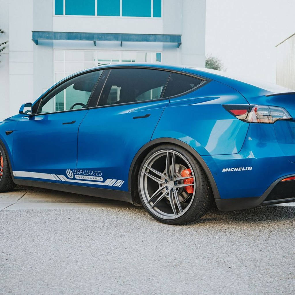 UNPLUGGED PERFORMANCE UP-MY-325-1.1 High Efficiency Trunk Spoiler, Autoclaved Dry Carbon, Gloss Clear for TESLA Model Y Photo-5 