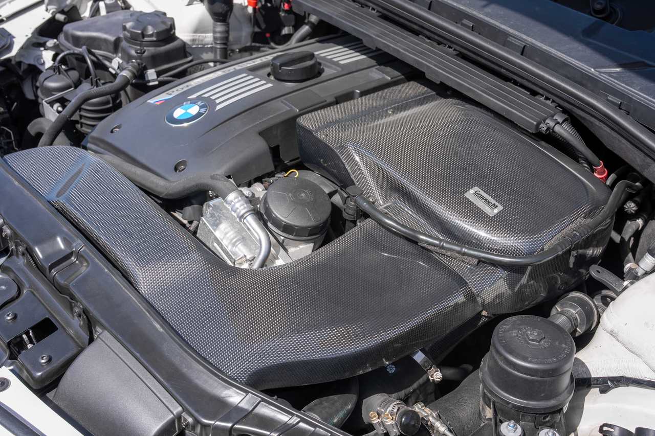 BMW 1M E82 engine compartment| ATOMC-SHOP