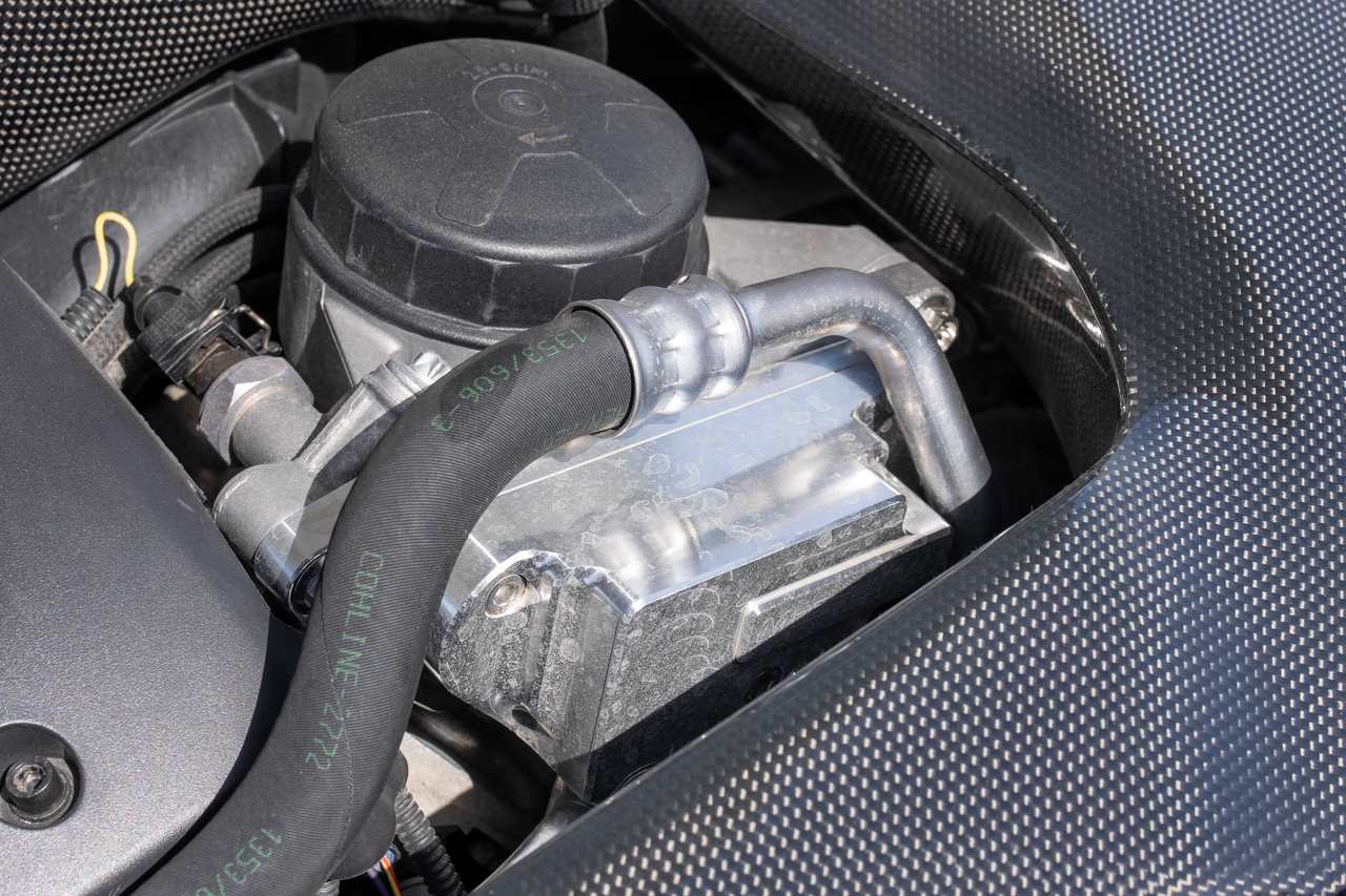 Engine compartment BMW 1M E82| ATOMIC-SHOP