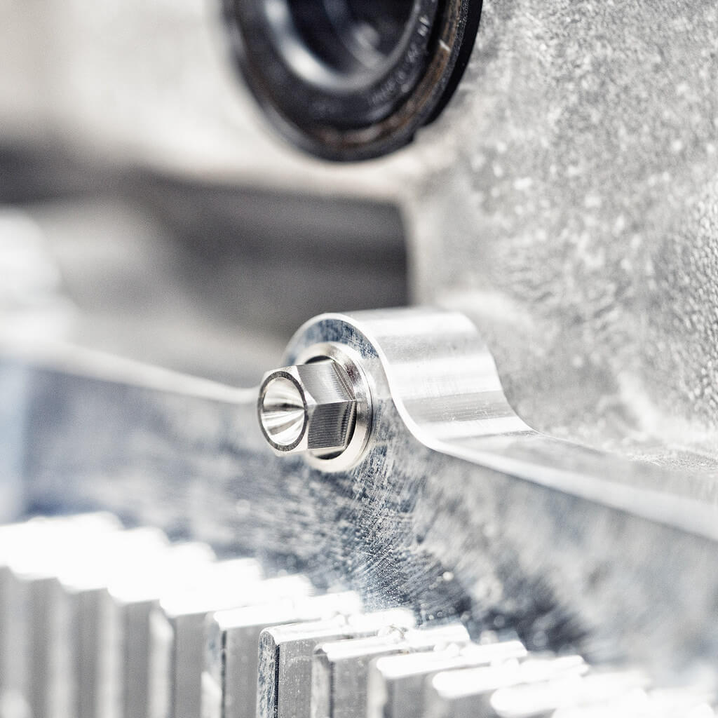 AMS ALP.37.03.0003-1 ALPHA AUDI R8 / LAMBORGHINI Huracan DL800 Transmission Titanium Hardware Kit Photo-2 