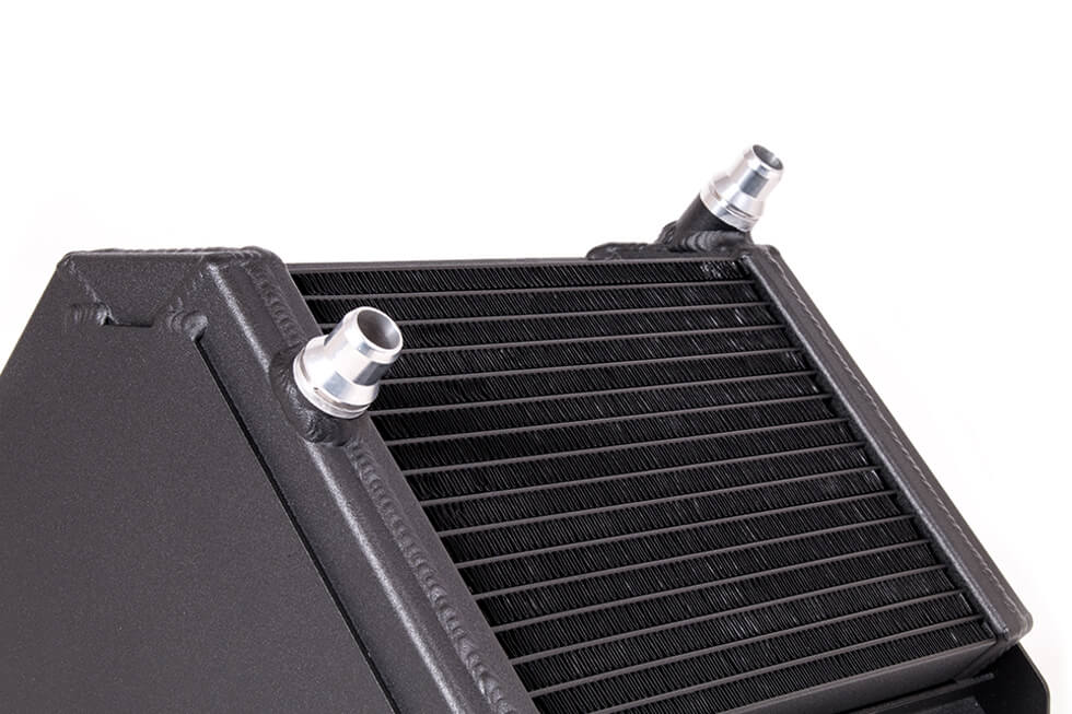 FORGE FMCCRAD8-OUTLET Side Mount Radiator for MERCEDES W176 2012-2018/ CLA45 AMG 2013-2019 Photo-1 