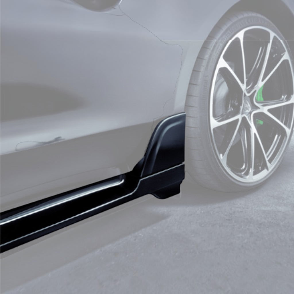 TECHART +9J.121.350.003 V01: Side Skirts with Fin in Visible Carbon, Matte for PORSCHE Taycan (9J1) Photo-0 